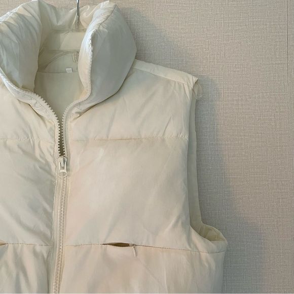 Ivory Boxy Puffer Vest, Medium, Polyester Fill, Zip Front, Drawstring, P… - Picture 5 of 11